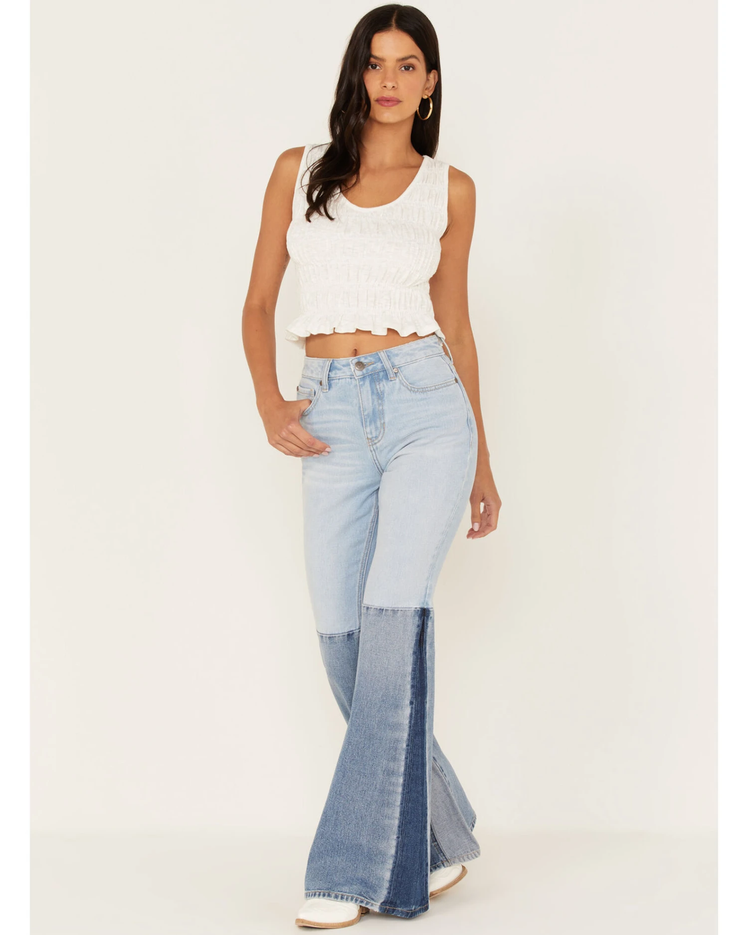 Shyanne Women's Two Tone Seamed Light Wash High Rise Flare Jeans 5 Shyanne Women's Two Tone Seamed Light Wash High Rise Flare Jeans - Image 3