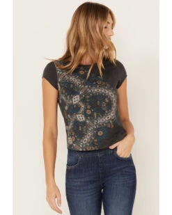 Shyanne Women's Bandana Short Sleeve Graphic Ringer Tee