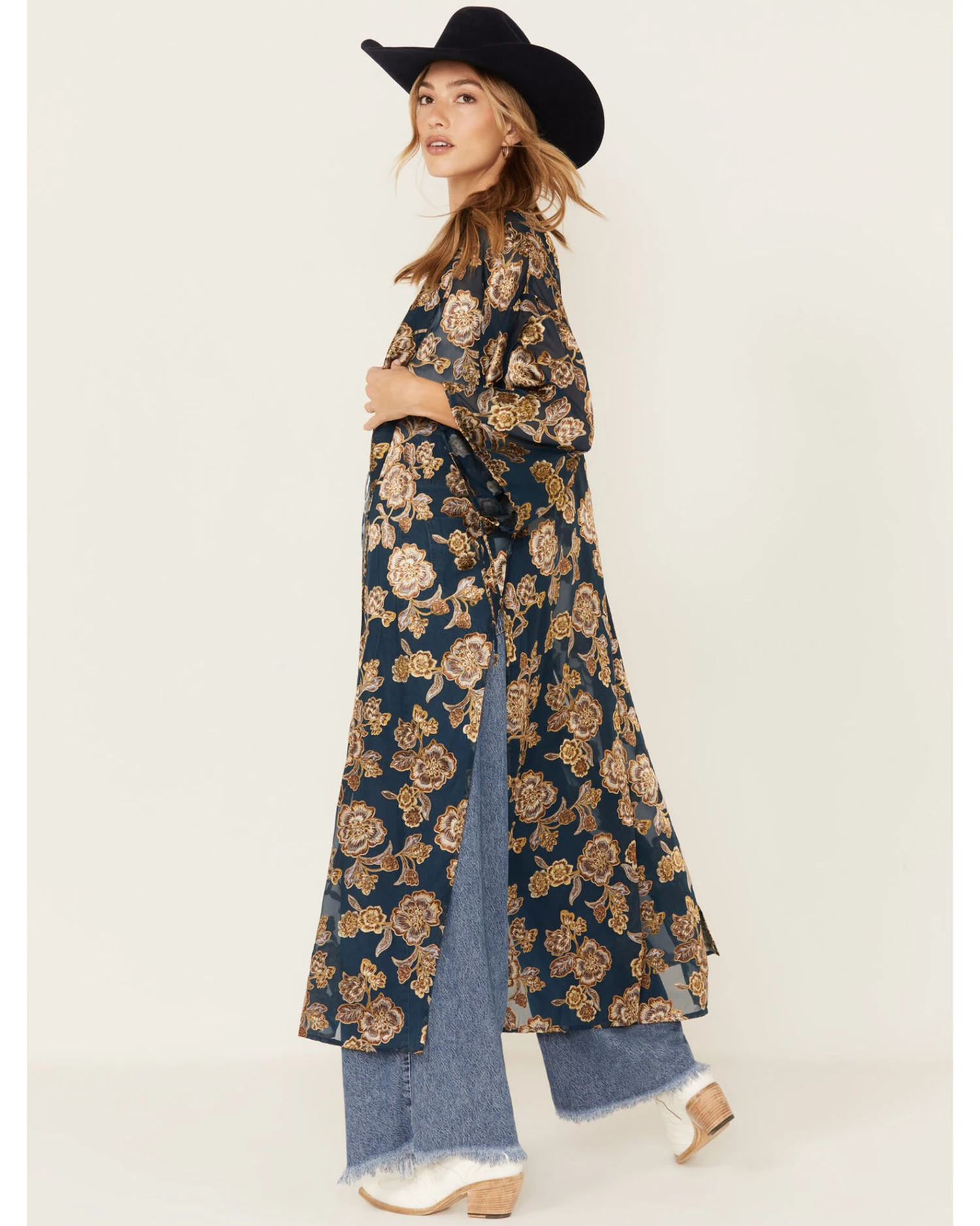 Shyanne Women's Burnout Floral Print Kimono 6 Shyanne Women's Burnout Floral Print Kimono - Image 4