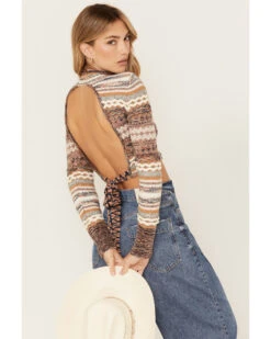 Shyanne Women's Open Back Cropped Sweater -Shyanne Apparel Shop 2000380677 200 P3 1