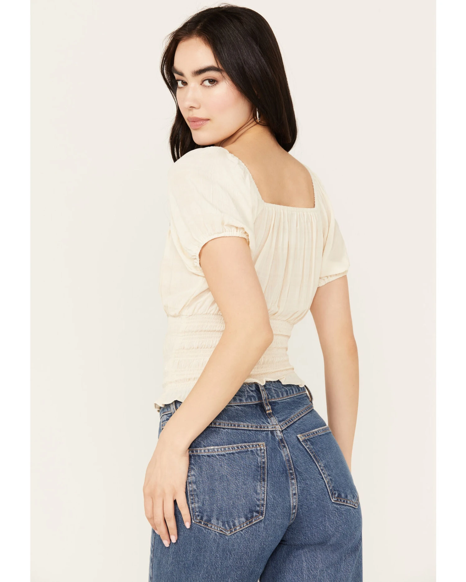 Shyanne Women's Puff Sleeve Smocked Bodice Top 6 Shyanne Women's Puff Sleeve Smocked Bodice Top - Image 4