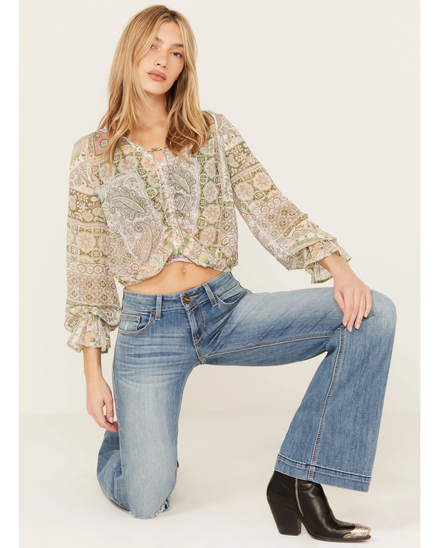 Shyanne Women's Long Sleeve Print Woven Tunic 6 Shyanne Women's Long Sleeve Print Woven Tunic - Image 4