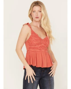 Shyanne Women's Floral Fluttered Tank Top 